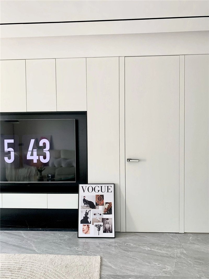 Embracing Transparency with Frameless Doors-01-01 (2)